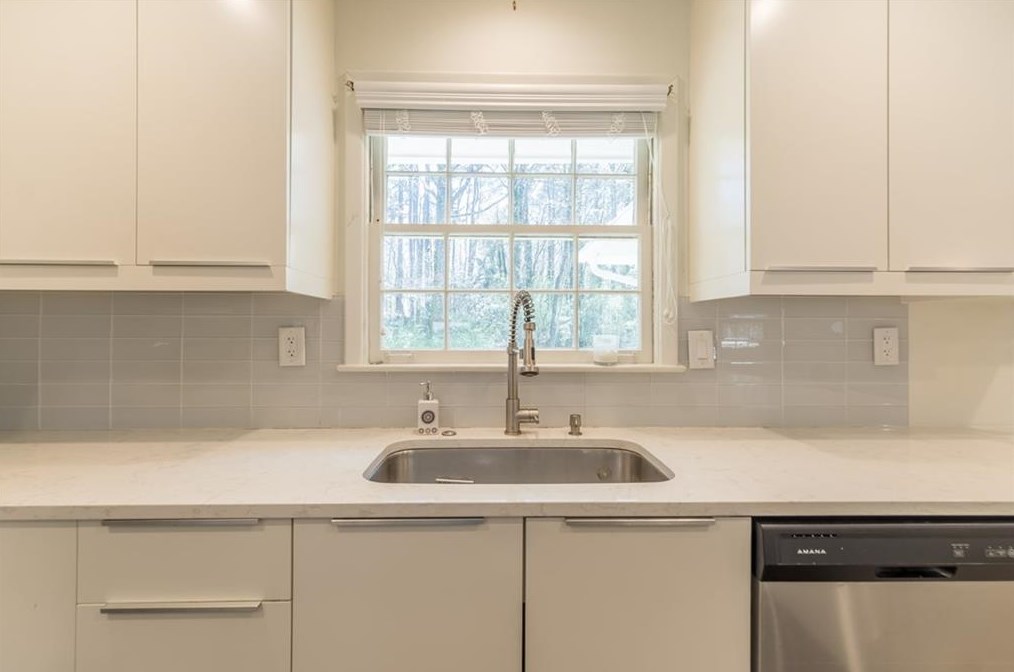 2537 Coralwood Dr, Decatur GA  30033-1333 exterior