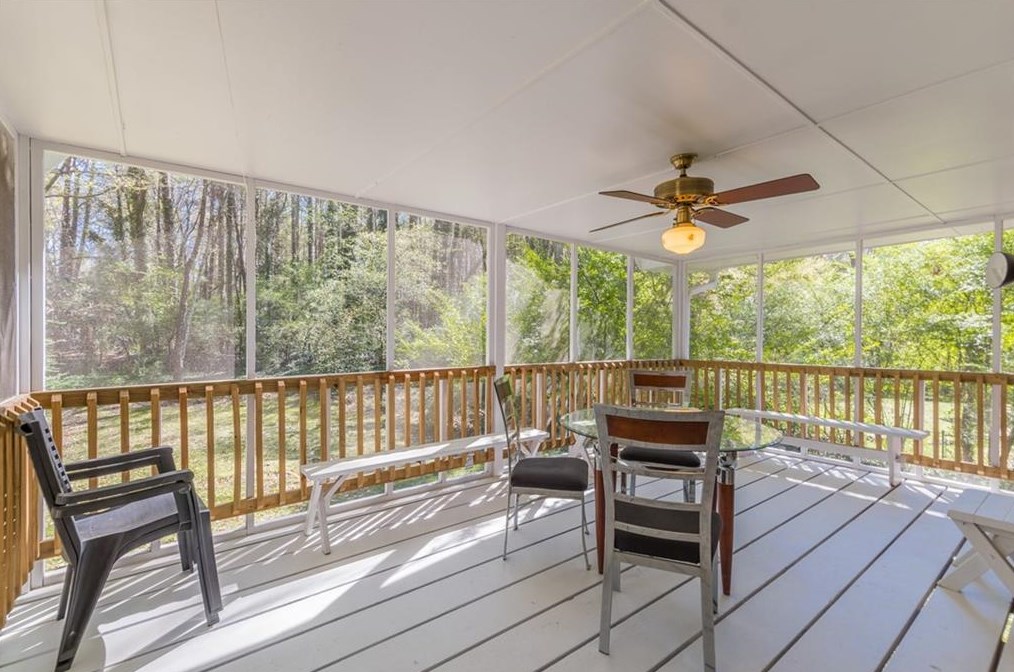 2537 Coralwood Dr, Decatur GA  30033-1333 exterior