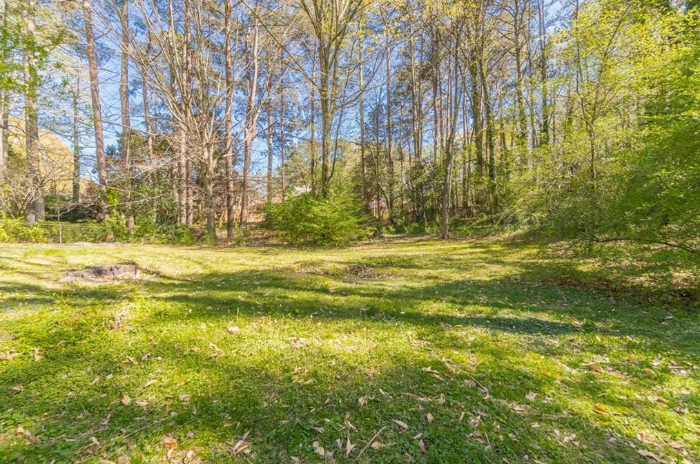 2537 Coralwood Dr, Decatur GA  30033-1333 exterior