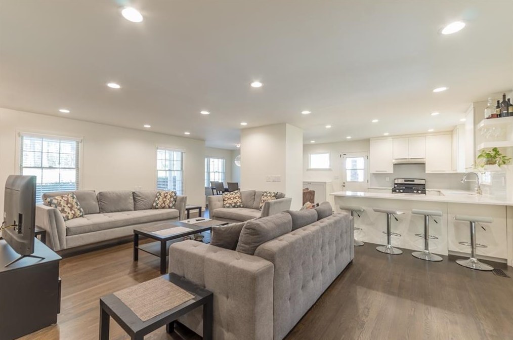 2537 Coralwood Dr, Decatur GA  30033-1333 exterior