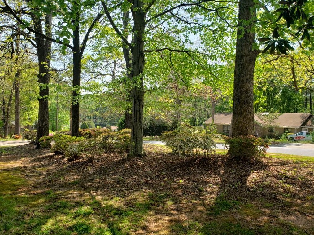 2116 Tudor Castle Cir, Decatur GA  30035-2158 exterior