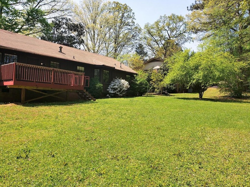 2116 Tudor Castle Cir, Decatur GA  30035-2158 exterior