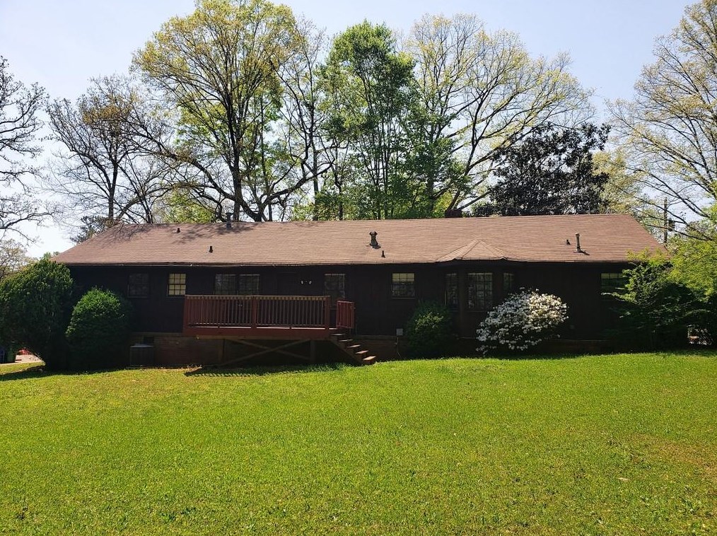 2116 Tudor Castle Cir, Decatur GA  30035-2158 exterior