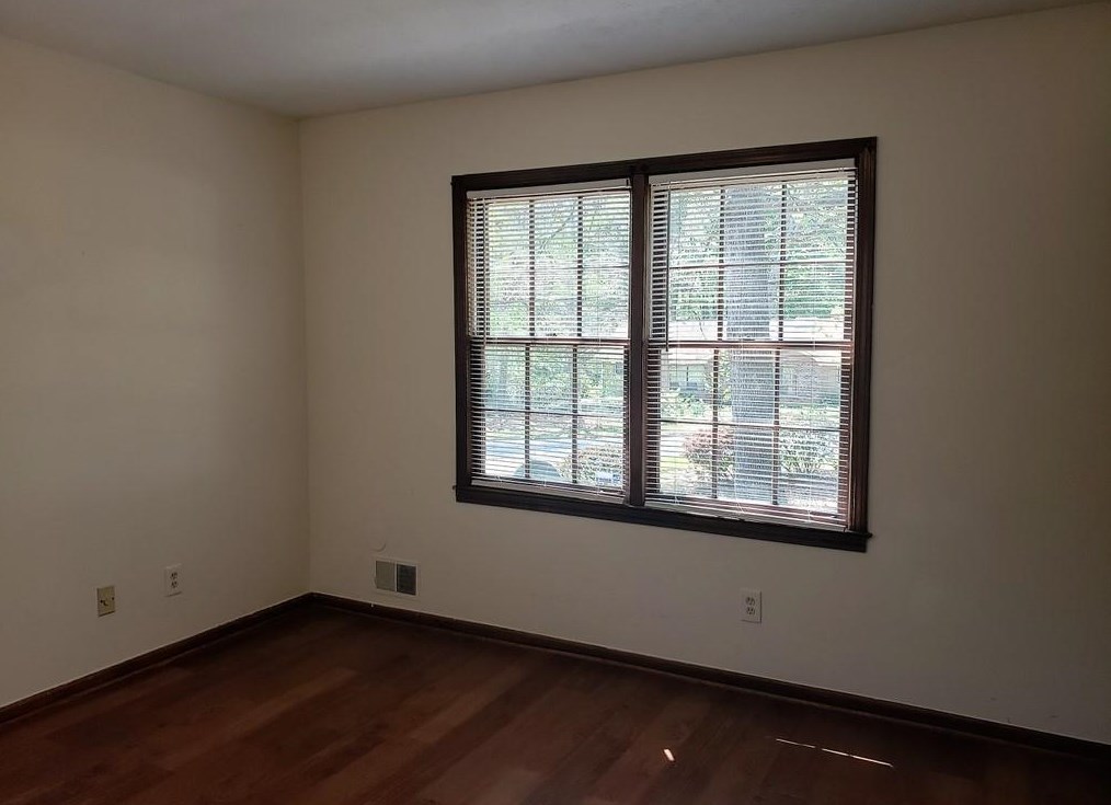 2116 Tudor Castle Cir, Decatur GA  30035-2158 exterior