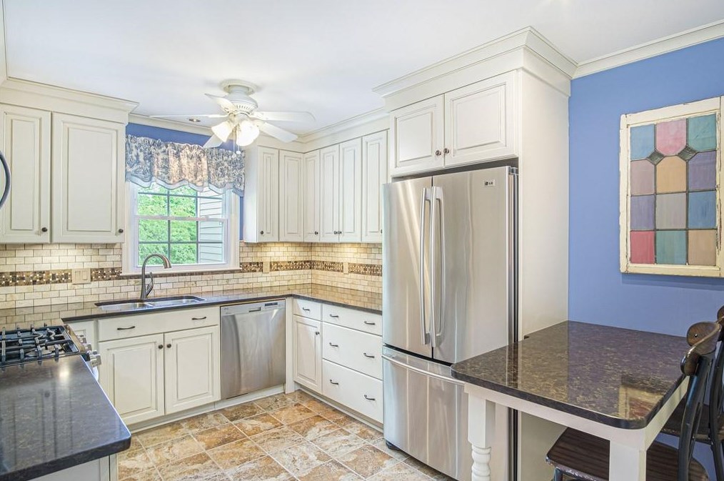 1110 Moorestown Cir, Decatur GA  30033-2733 exterior