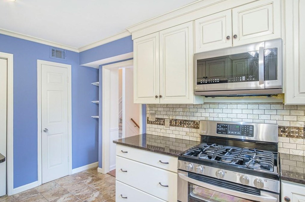 1110 Moorestown Cir, Decatur GA  30033-2733 exterior