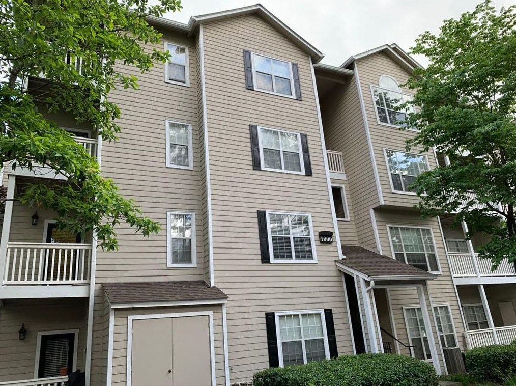 1250 Parkwood Cir, Atlanta GA  30339-2132 exterior