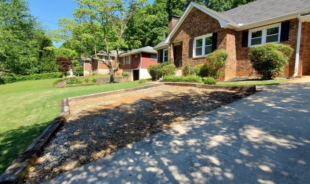 3430 Elgin Dr, Decatur GA  30032-4707 exterior