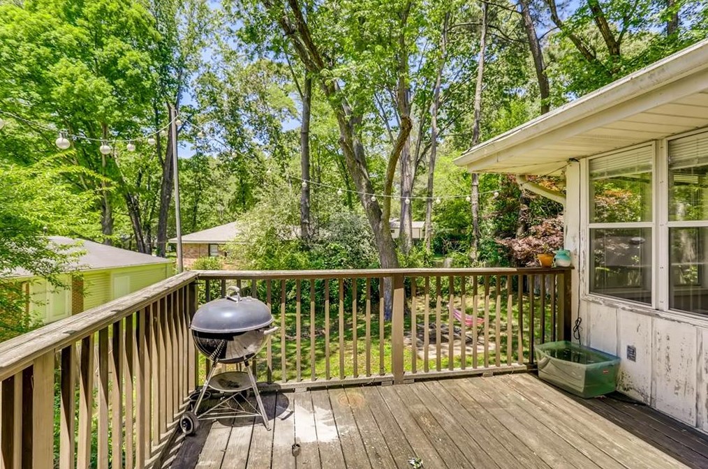 2539 Warwick Cir, Atlanta GA  30345-1631 exterior