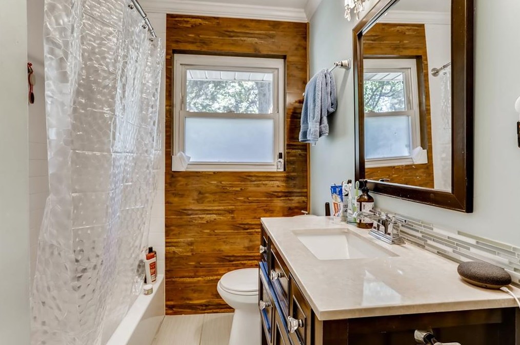 2539 Warwick Cir, Atlanta GA  30345-1631 exterior
