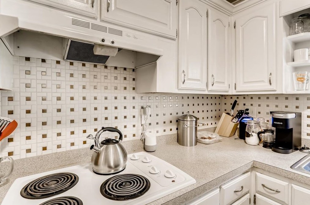 2539 Warwick Cir, Atlanta GA  30345-1631 exterior
