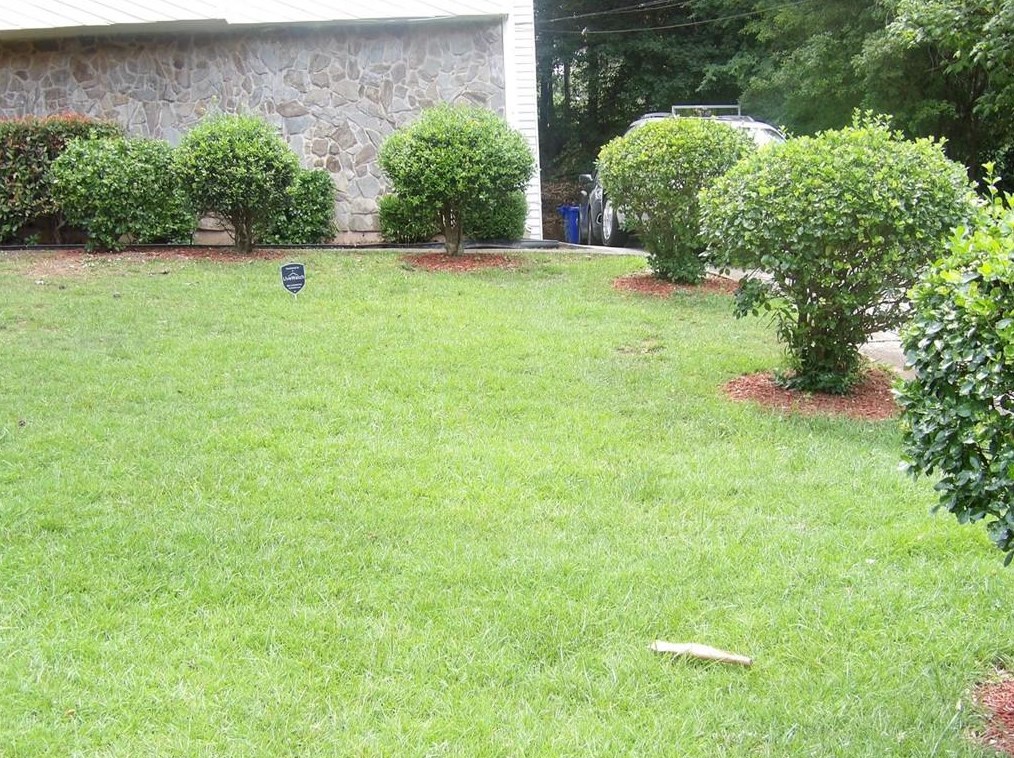 3385 Hollow Tree Dr, Decatur GA  30034-6317 exterior