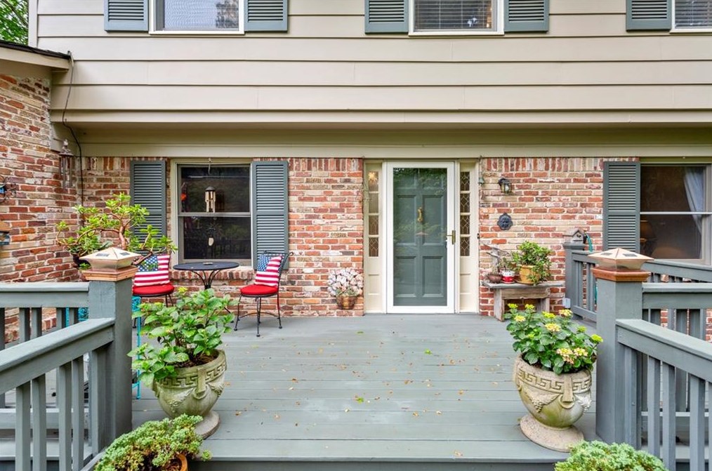 1175 Mclendon Dr, Decatur GA  30033-3918 exterior