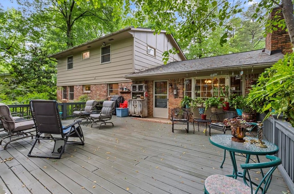 1175 Mclendon Dr, Decatur GA  30033-3918 exterior