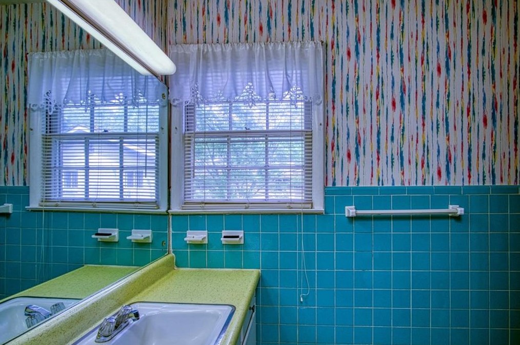 2324 Springside Ln, Decatur GA  30032-6835 exterior