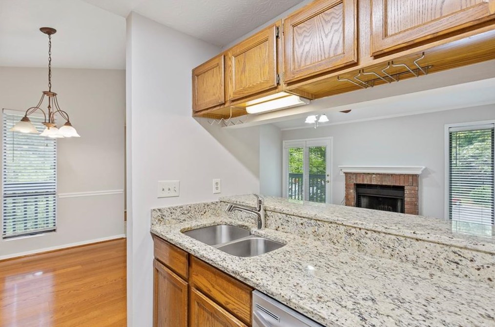 1523 Tuxworth Cir, Decatur GA  30033-5630 exterior