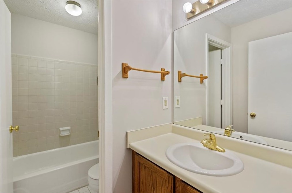 1523 Tuxworth Cir, Decatur GA  30033-5630 exterior