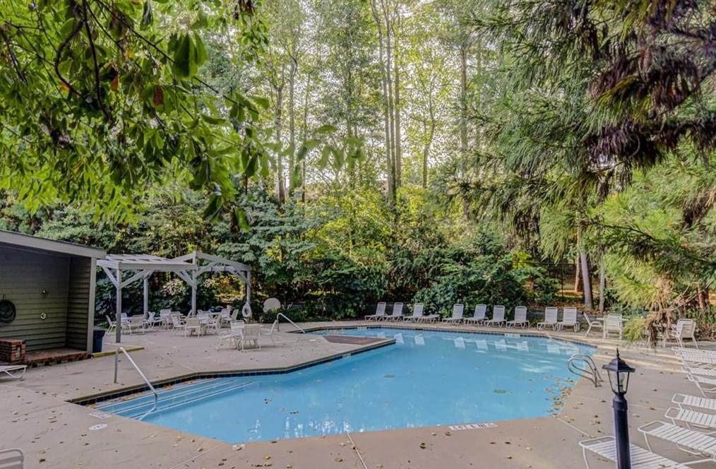 1523 Tuxworth Cir, Decatur GA  30033-5630 exterior