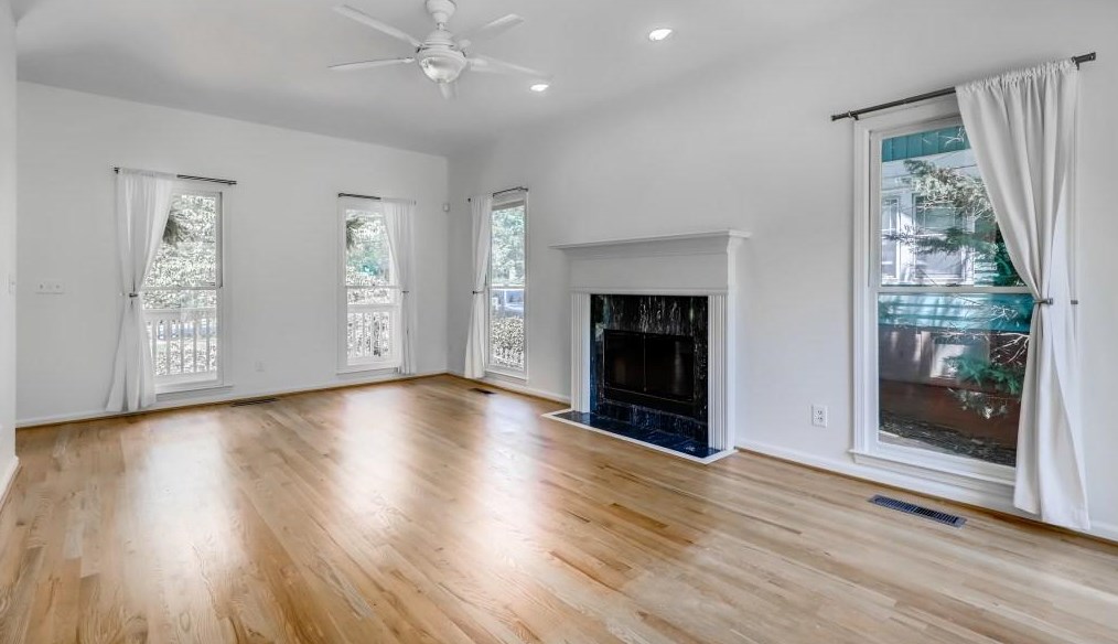 550 Candler St, Decatur GA 30030-4457 exterior