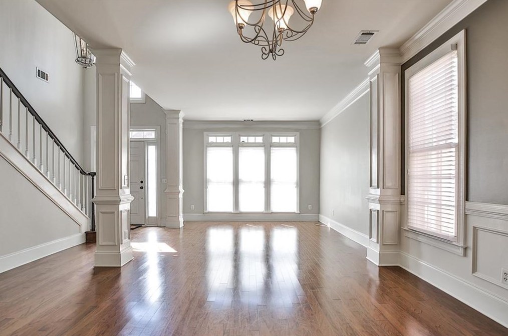 12 Village Walk Dr, Decatur GA  30030-2685 exterior