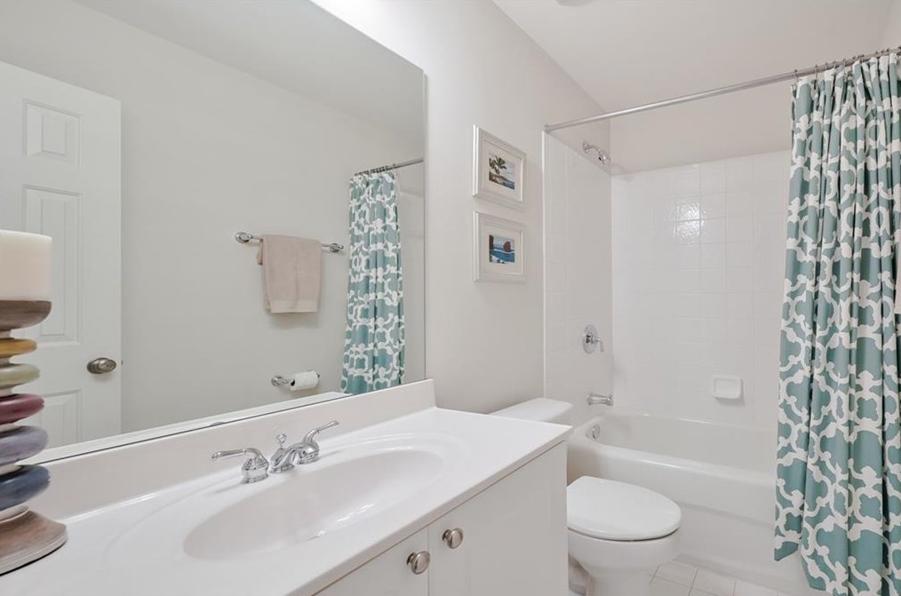 385 Wembley Cir, Atlanta GA  30328-6756 exterior