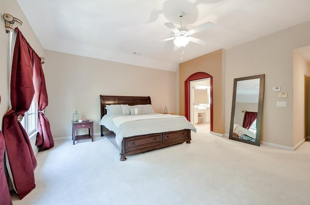 385 Wembley Cir, Atlanta GA  30328-6756 exterior
