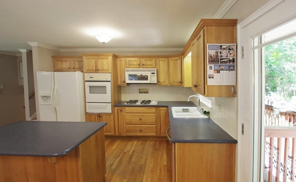 3006 Delcourt Dr, Decatur GA  30033-2407 exterior