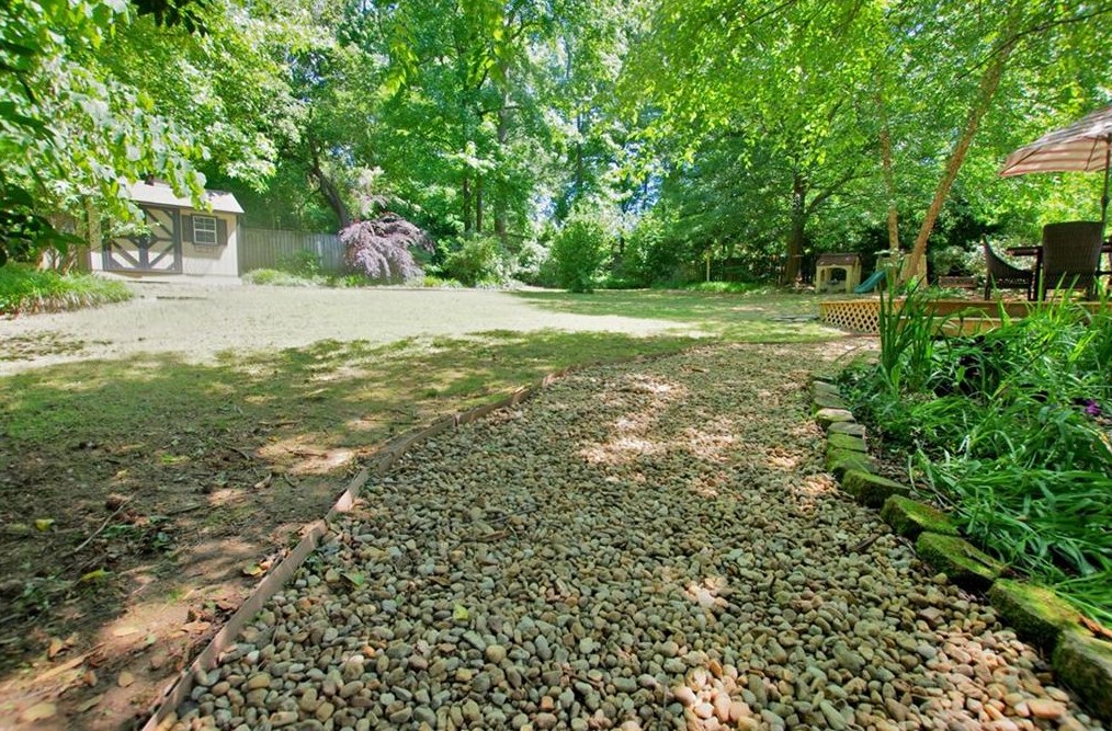 3006 Delcourt Dr, Decatur GA  30033-2407 exterior