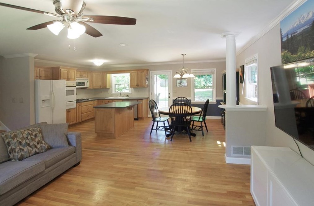 3006 Delcourt Dr, Decatur GA  30033-2407 exterior