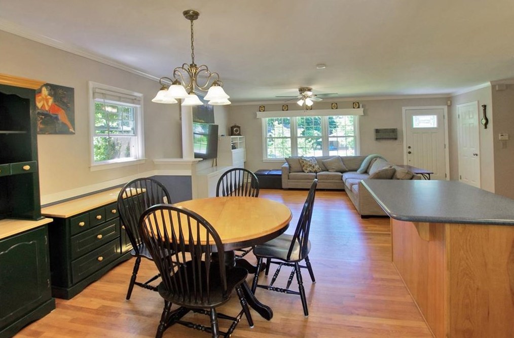 3006 Delcourt Dr, Decatur GA  30033-2407 exterior