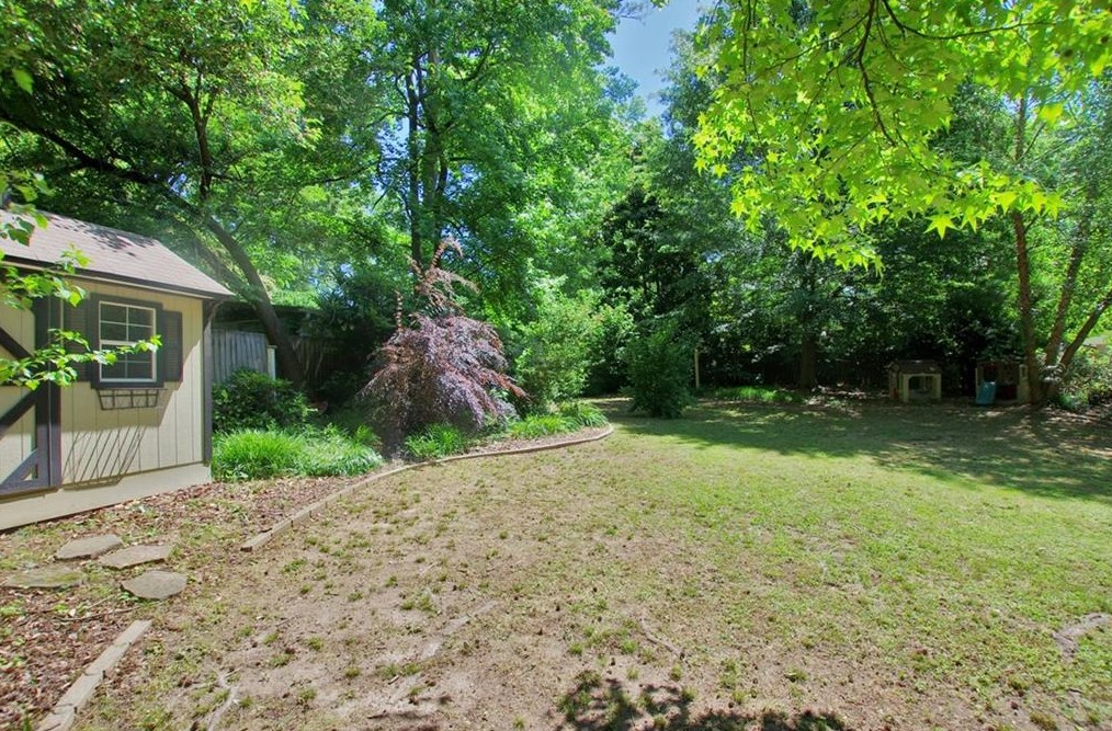 3006 Delcourt Dr, Decatur GA  30033-2407 exterior