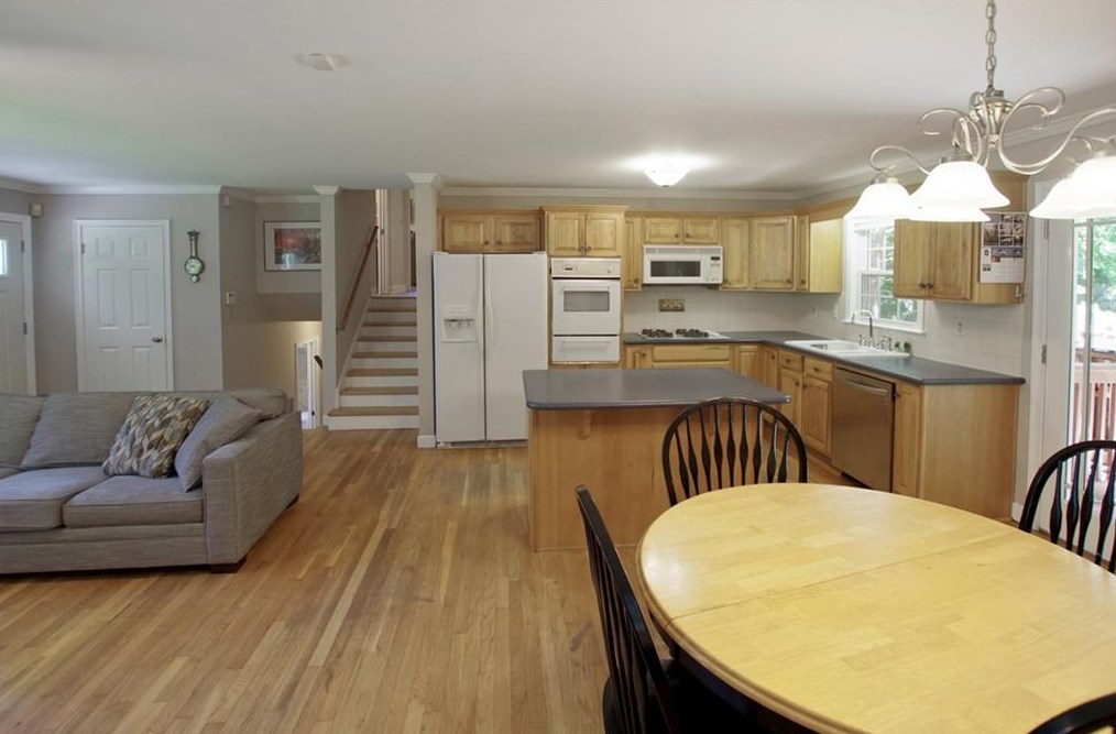 3006 Delcourt Dr, Decatur GA  30033-2407 exterior