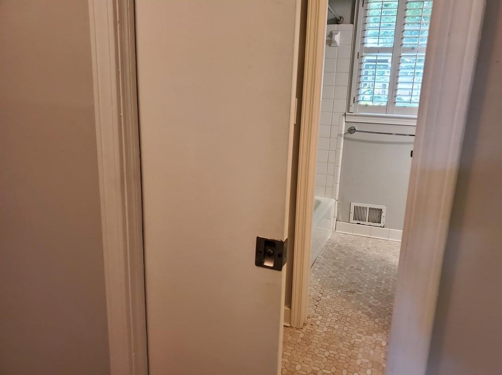 760 Brown Pl, Decatur GA  30030-3909 exterior