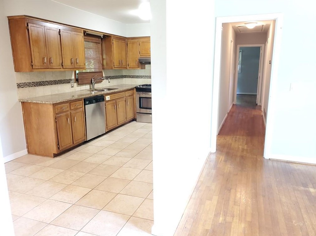 760 Brown Pl, Decatur GA  30030-3909 exterior