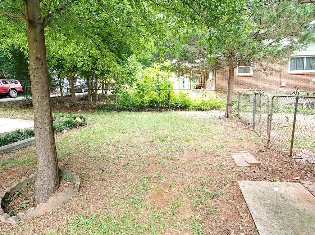 760 Brown Pl, Decatur GA  30030-3909 exterior