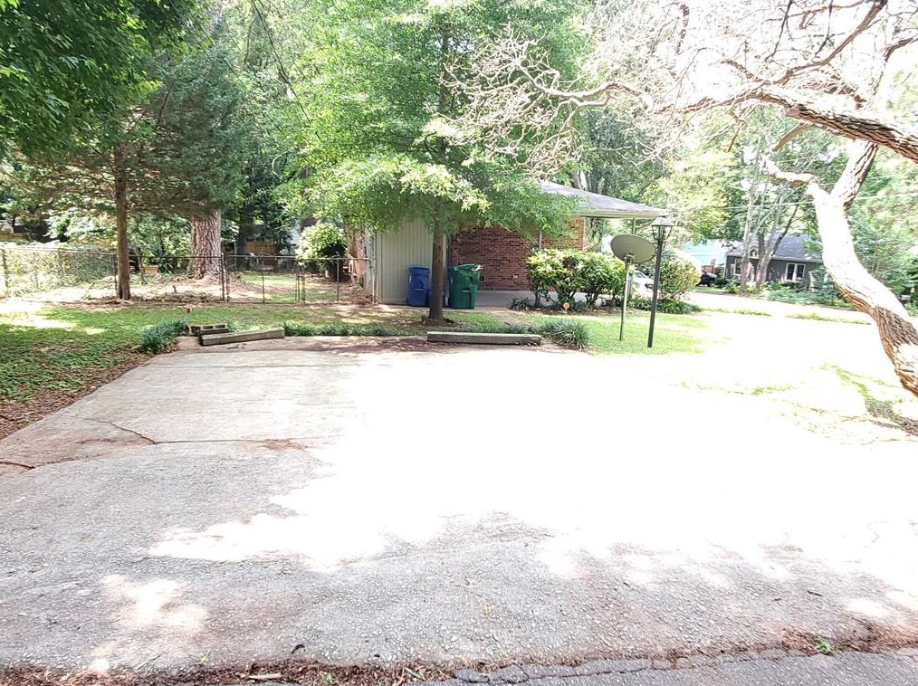 760 Brown Pl, Decatur GA  30030-3909 exterior