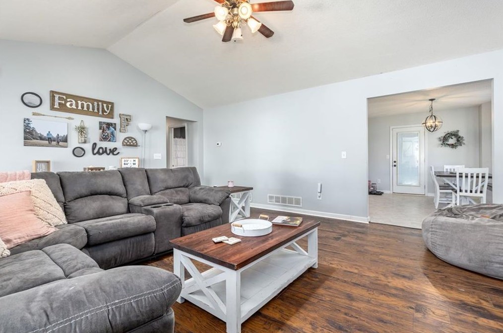 214 Roman Dr, Dallas GA  30157-8966 exterior