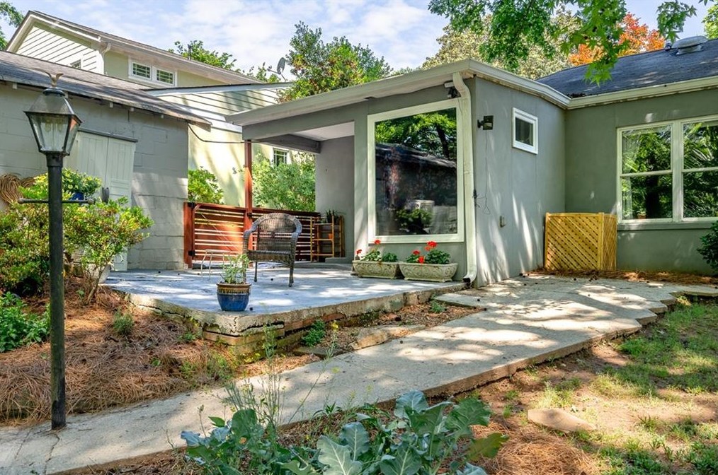 206 Garden Ln, Decatur GA  30030-2376 exterior