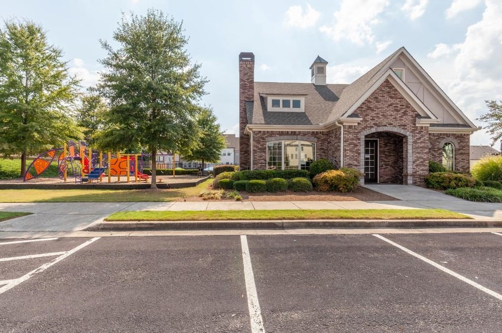 2035 Hatteras Way, Atlanta GA  30318-1084 exterior