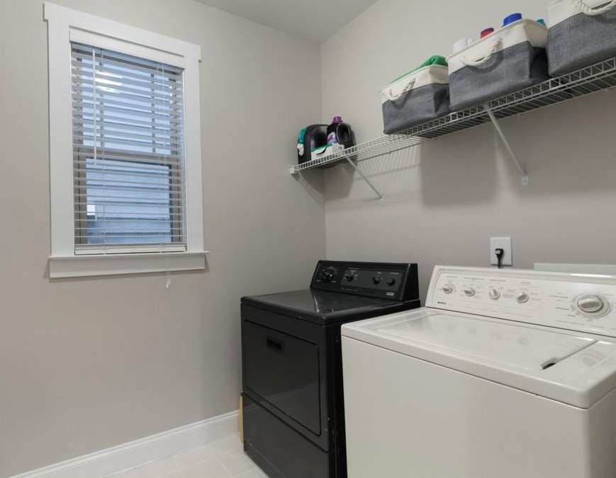 2035 Hatteras Way, Atlanta GA  30318-1084 exterior