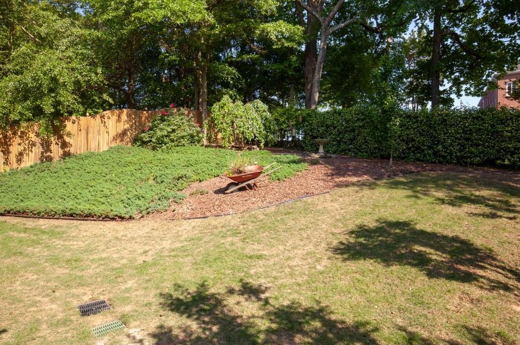 2035 Hatteras Way, Atlanta GA  30318-1084 exterior