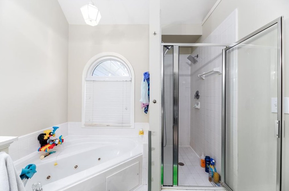 1142 Rosebrook Ct, Decatur GA  30033-3803 exterior