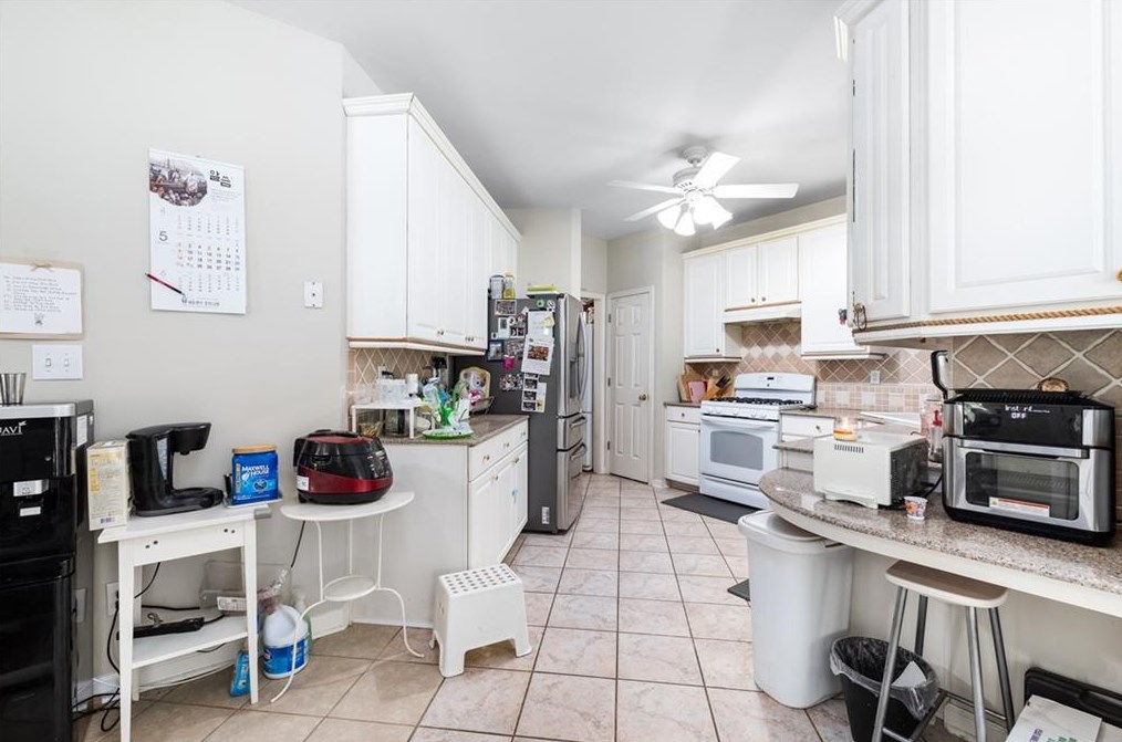 1142 Rosebrook Ct, Decatur GA  30033-3803 exterior