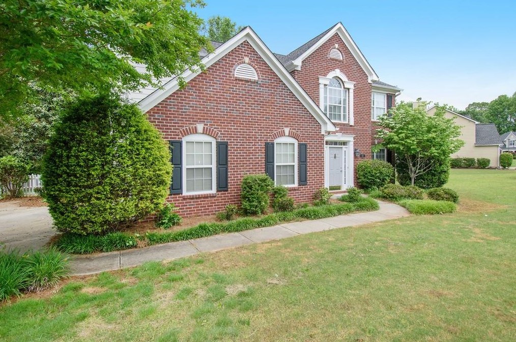 660 Beckenham Walk Dr, Dacula GA  30019-6735 exterior