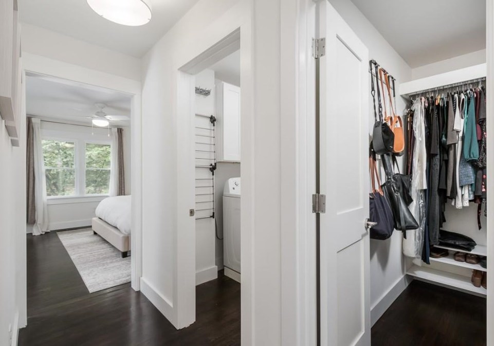 1847 Ravenwood Way, Atlanta GA  30329-2722 exterior