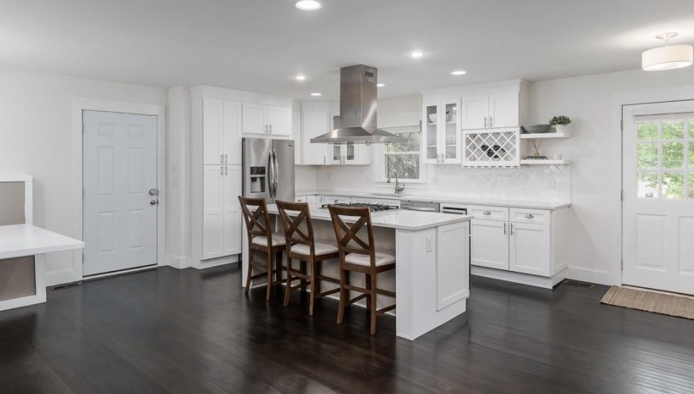 1847 Ravenwood Way, Atlanta GA  30329-2722 exterior