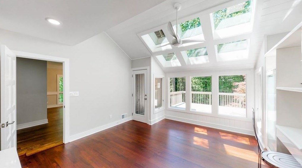 27 Wesley Rdg, Atlanta GA  30327-2042 exterior