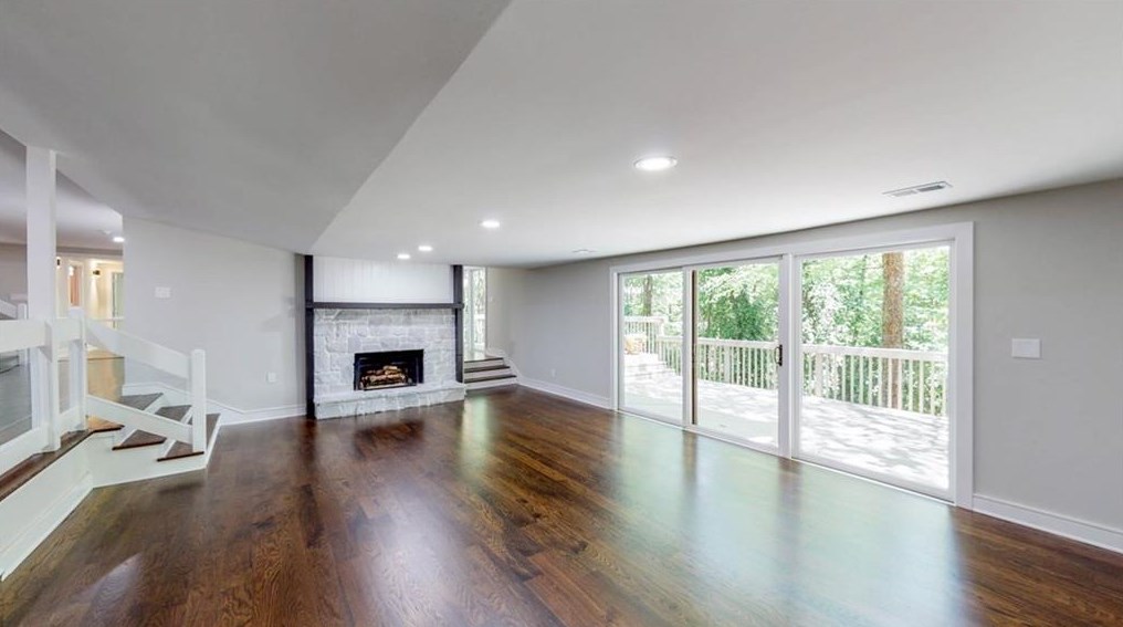 27 Wesley Rdg, Atlanta GA  30327-2042 exterior