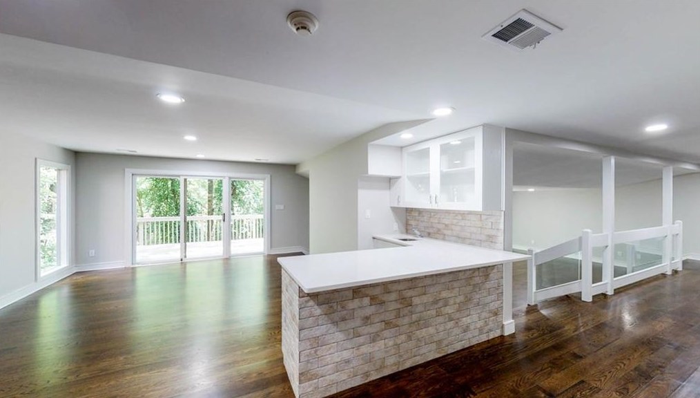 27 Wesley Rdg, Atlanta GA  30327-2042 exterior