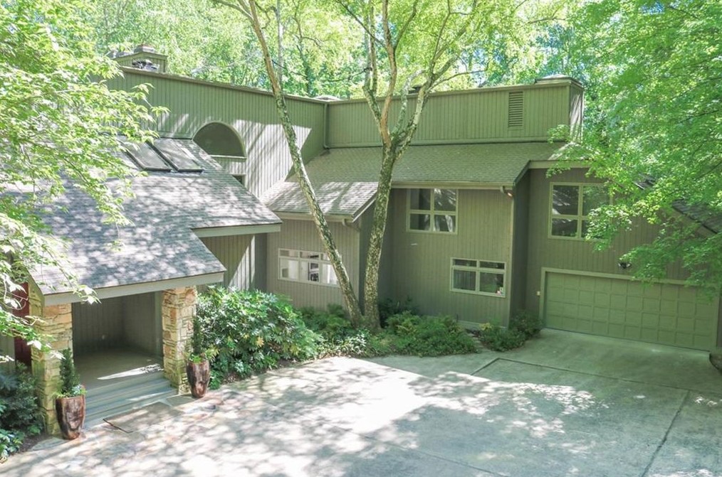 27 Wesley Rdg, Atlanta GA  30327-2042 exterior